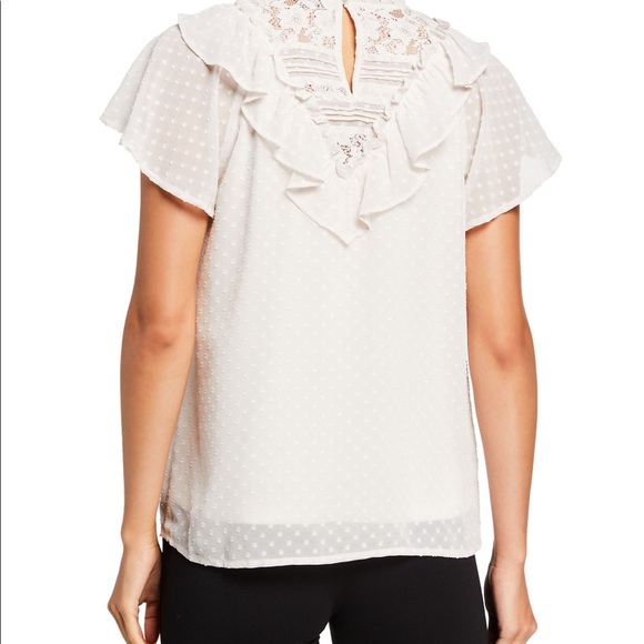 NWOT KENSIE SHORT SKEEVE “Swiss Dot” IVORY CHIFFON LACE RUFFLE BLOUSE Sz M - Picture 2 of 9
